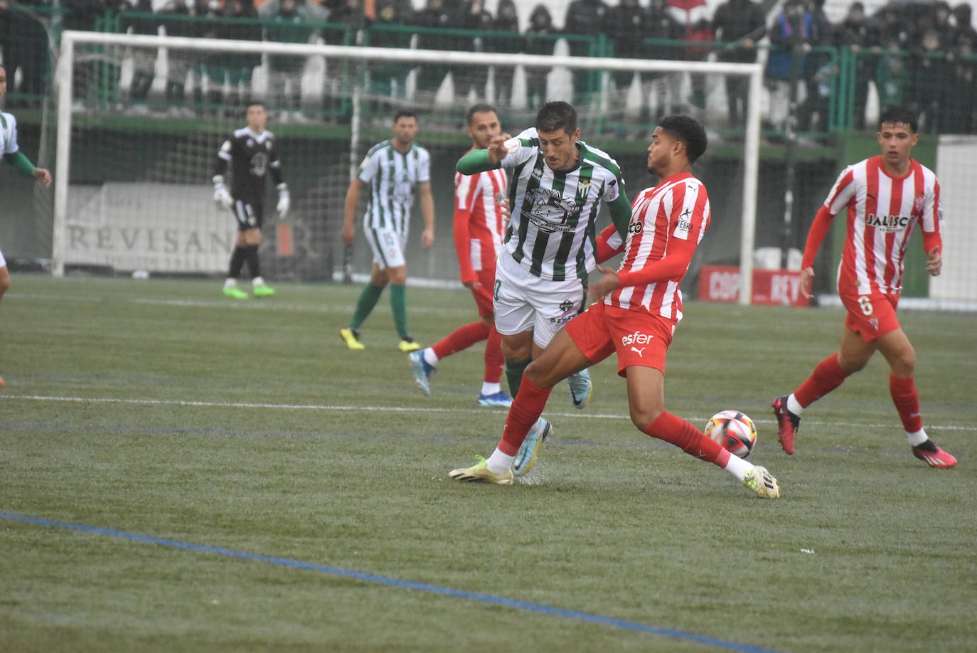 La primera visita del Sporting de Gijón a Guijuelo, en imágenes
