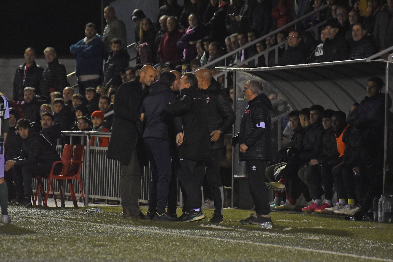 La primera visita del Sporting de Gijón a Guijuelo, en imágenes