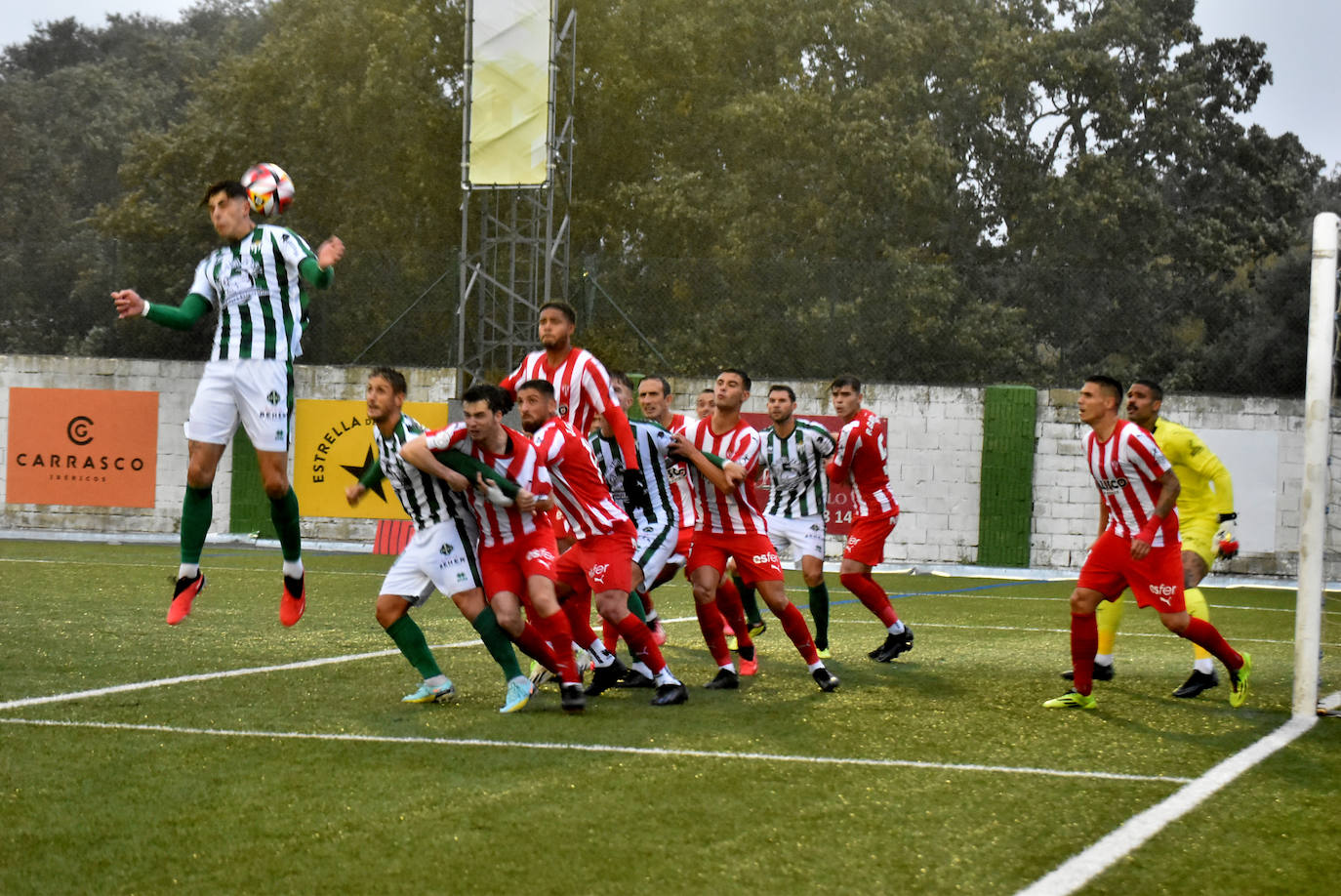 La primera visita del Sporting de Gijón a Guijuelo, en imágenes