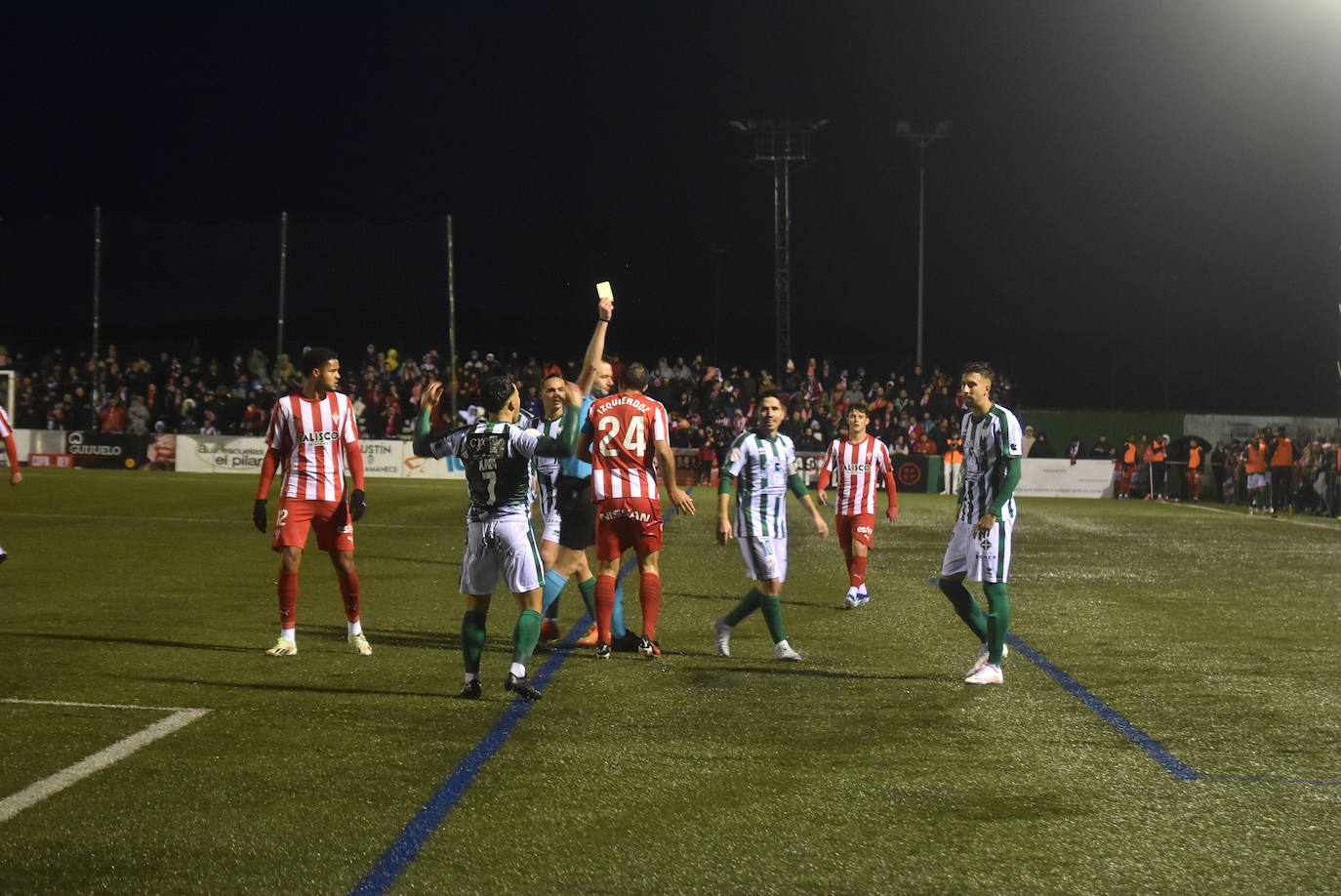 La primera visita del Sporting de Gijón a Guijuelo, en imágenes