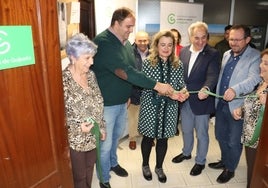 Momento de la inauguración de la nueva sede de la asociación en Guijuelo.