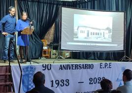 Villoruela recrea la inauguración de su escuela