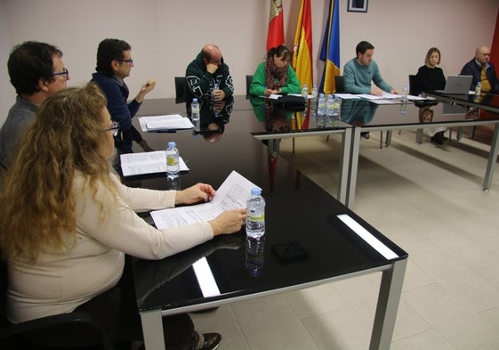 La sesión plenaria en San Cristóbal de la Cuesta.