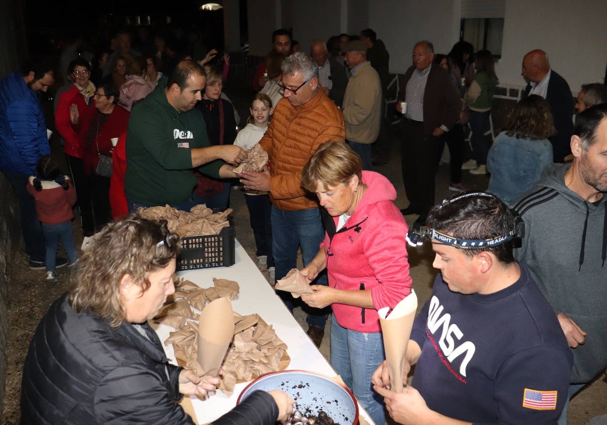 Imagen de la calbotada celebrada el año pasado en Peromingo.