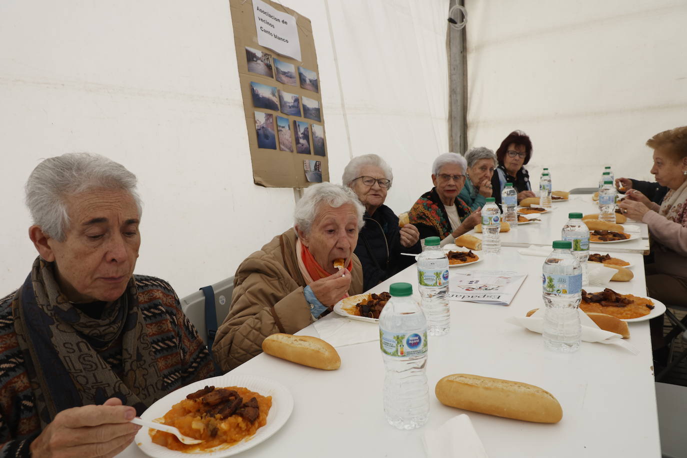 Los vecinos de Pizarrales, Canto Blanco y el Carmen disfrutan de una fiesta para ‘hacer barrio’