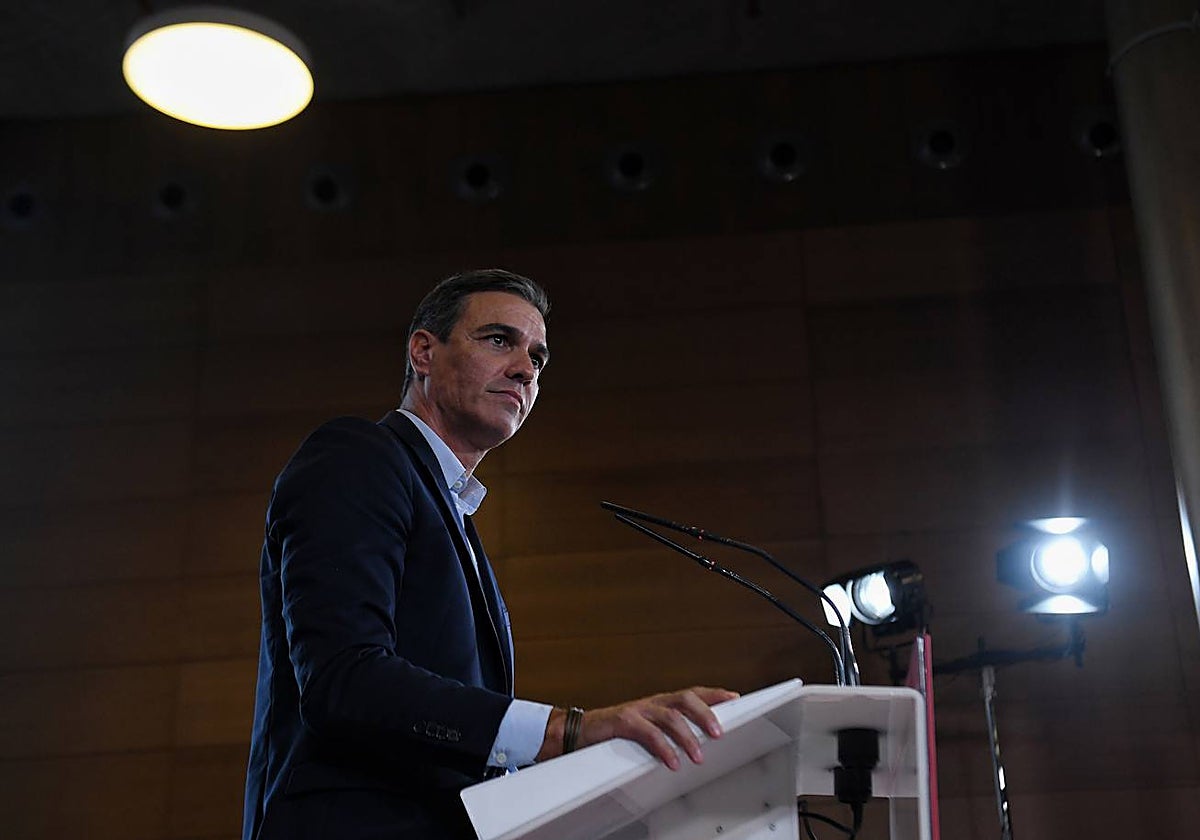 Pedro Sánchez, presidente del Gobierno, durante un mitin en Oviedo