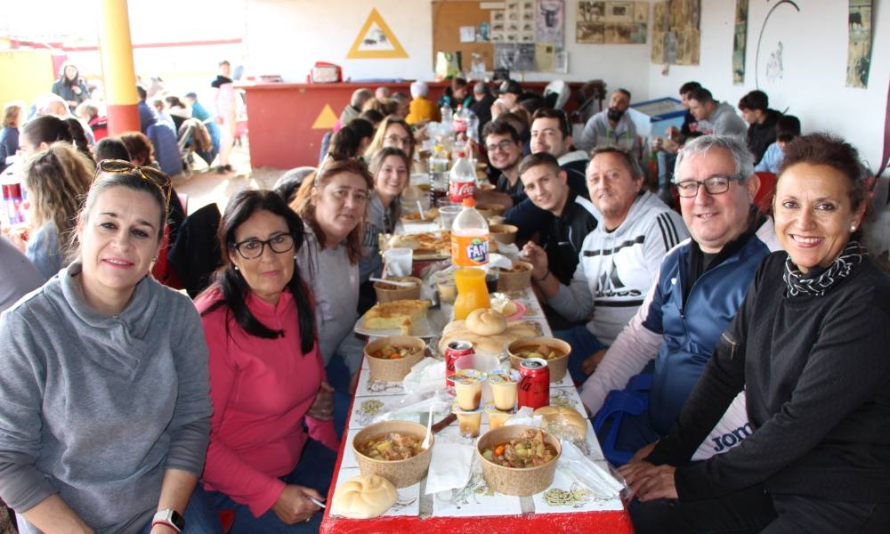 Villaflores reúne a 500 personas en la Morquera con la tradicional capea