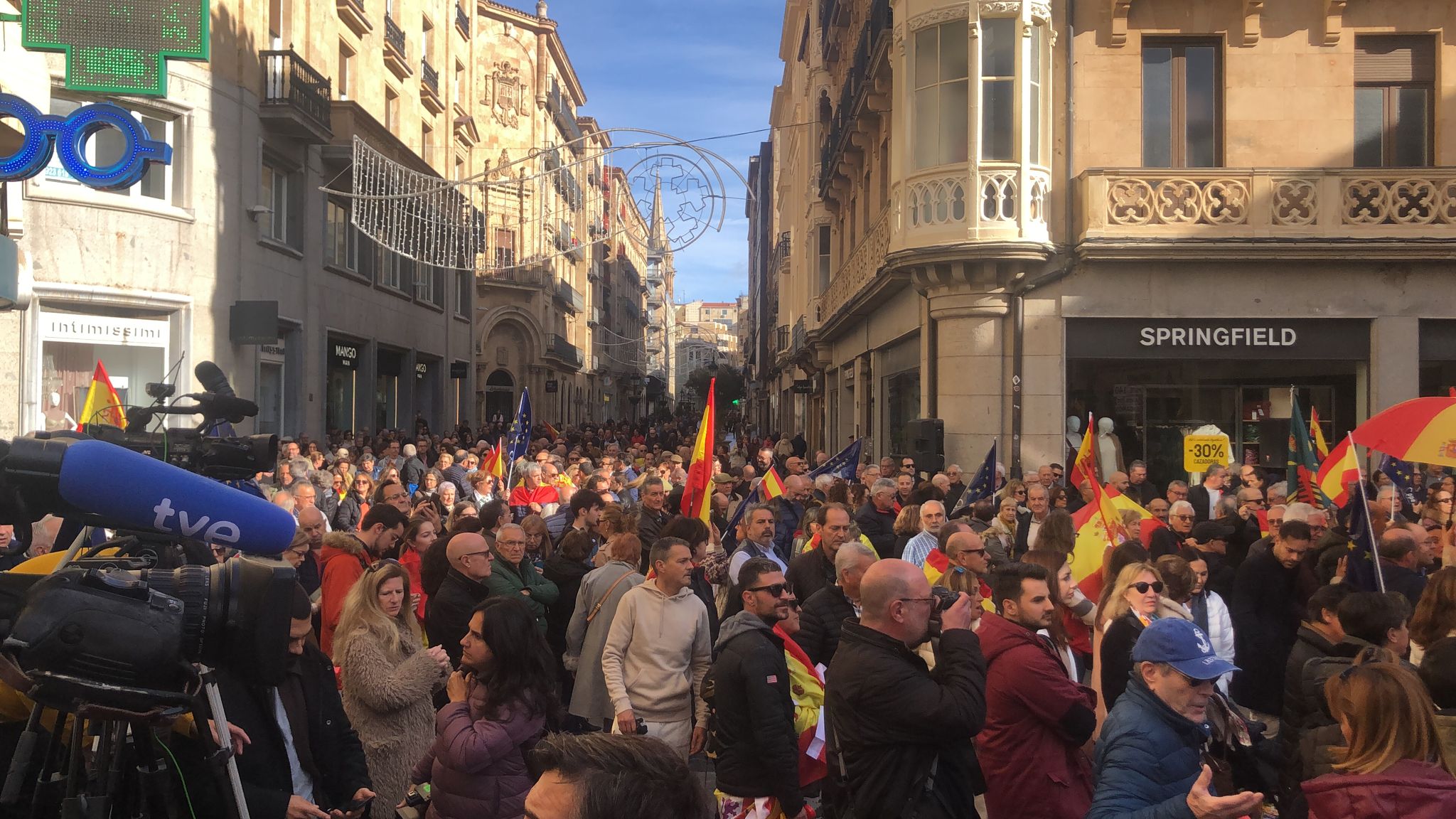 La manifestación contra la amnistía en Salamanca, en imágenes