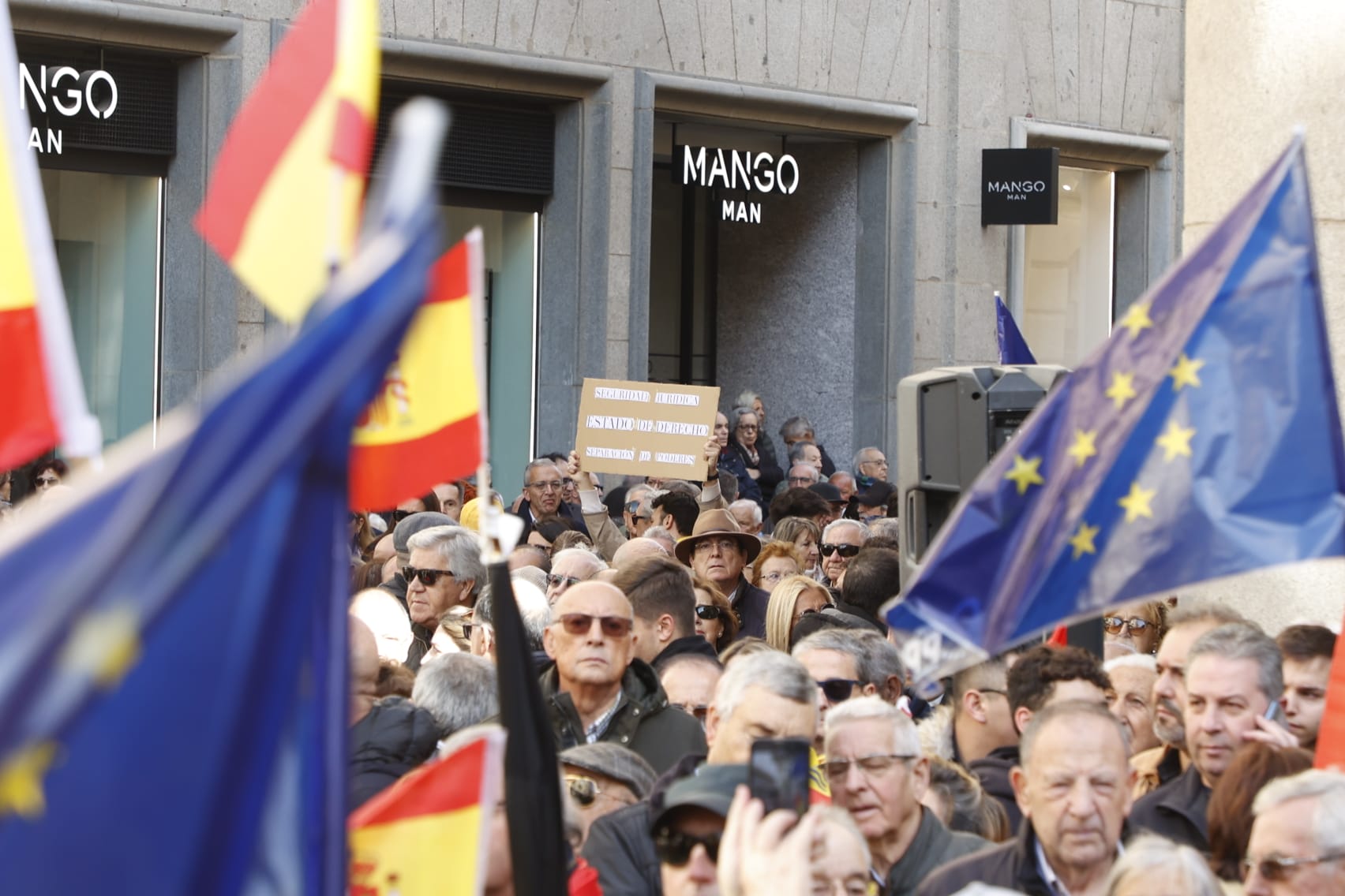 La manifestación contra la amnistía en Salamanca, en imágenes