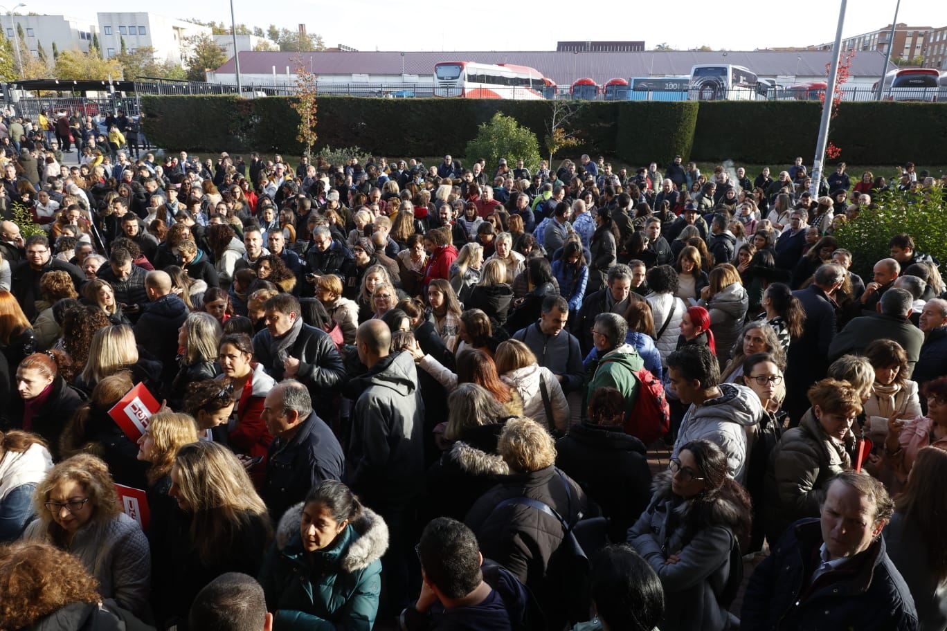 Nervios entre los 10.000 opositores a celador en Salamanca