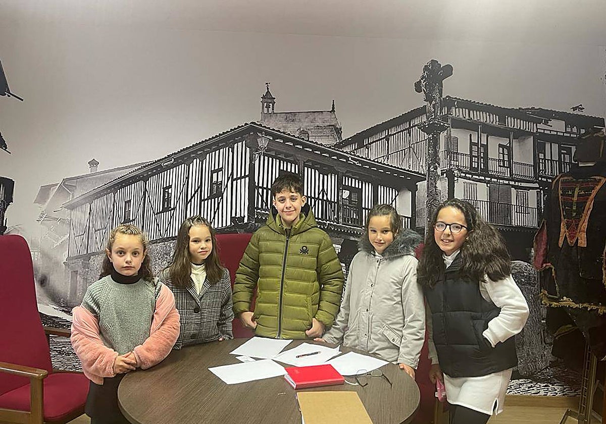 «Comisión de los Bombones», un grupo de niños que se ha propuesto colaborar.
