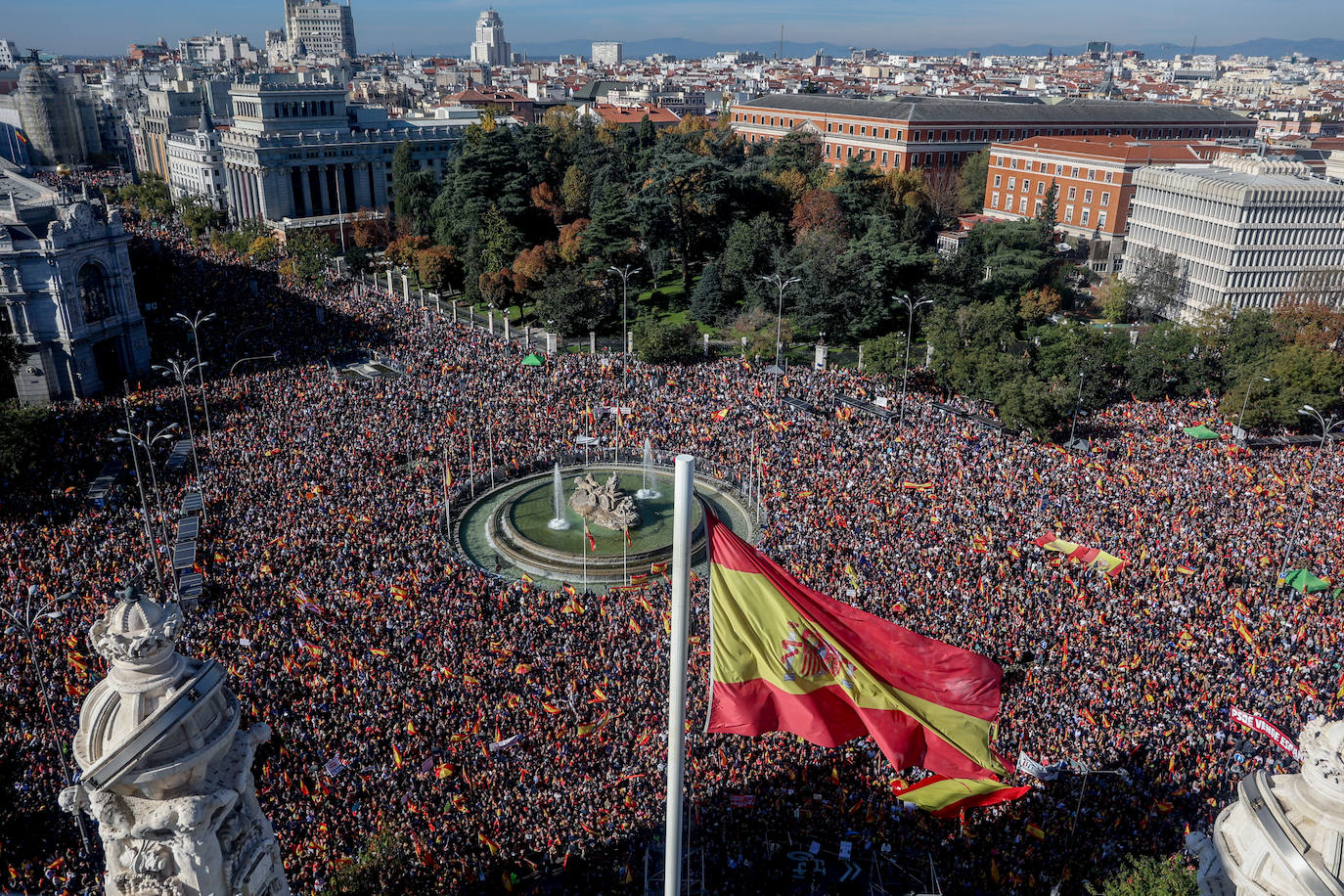 Un millón de personas se manifiestan contra la amnistía en Cibeles según los organizadores