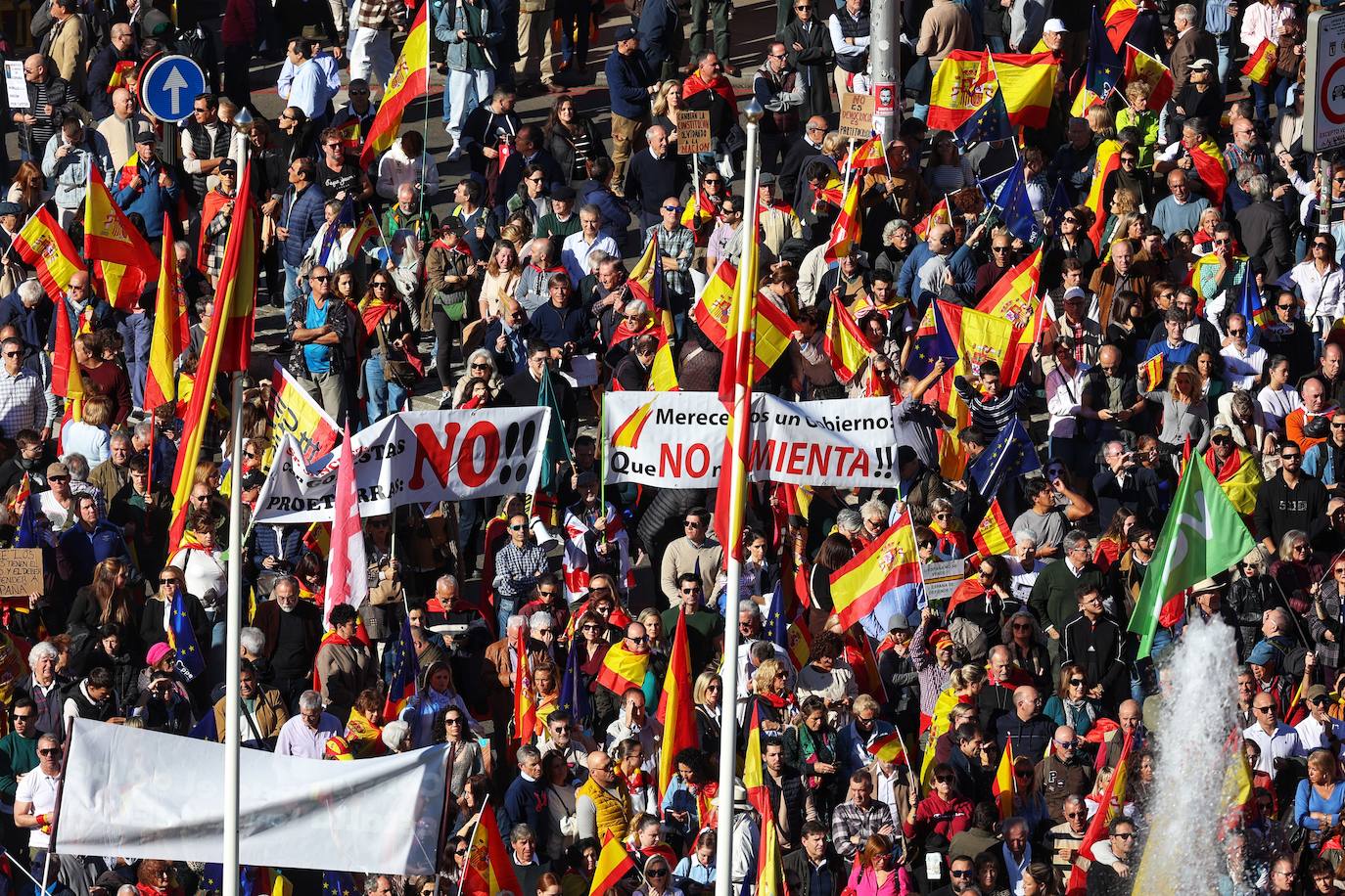 Un millón de personas se manifiestan contra la amnistía en Cibeles según los organizadores