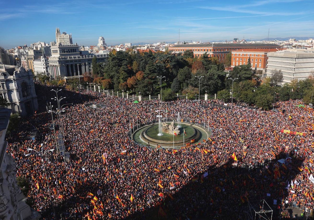 Un millón de personas se manifiestan contra la amnistía en Cibeles según los organizadores