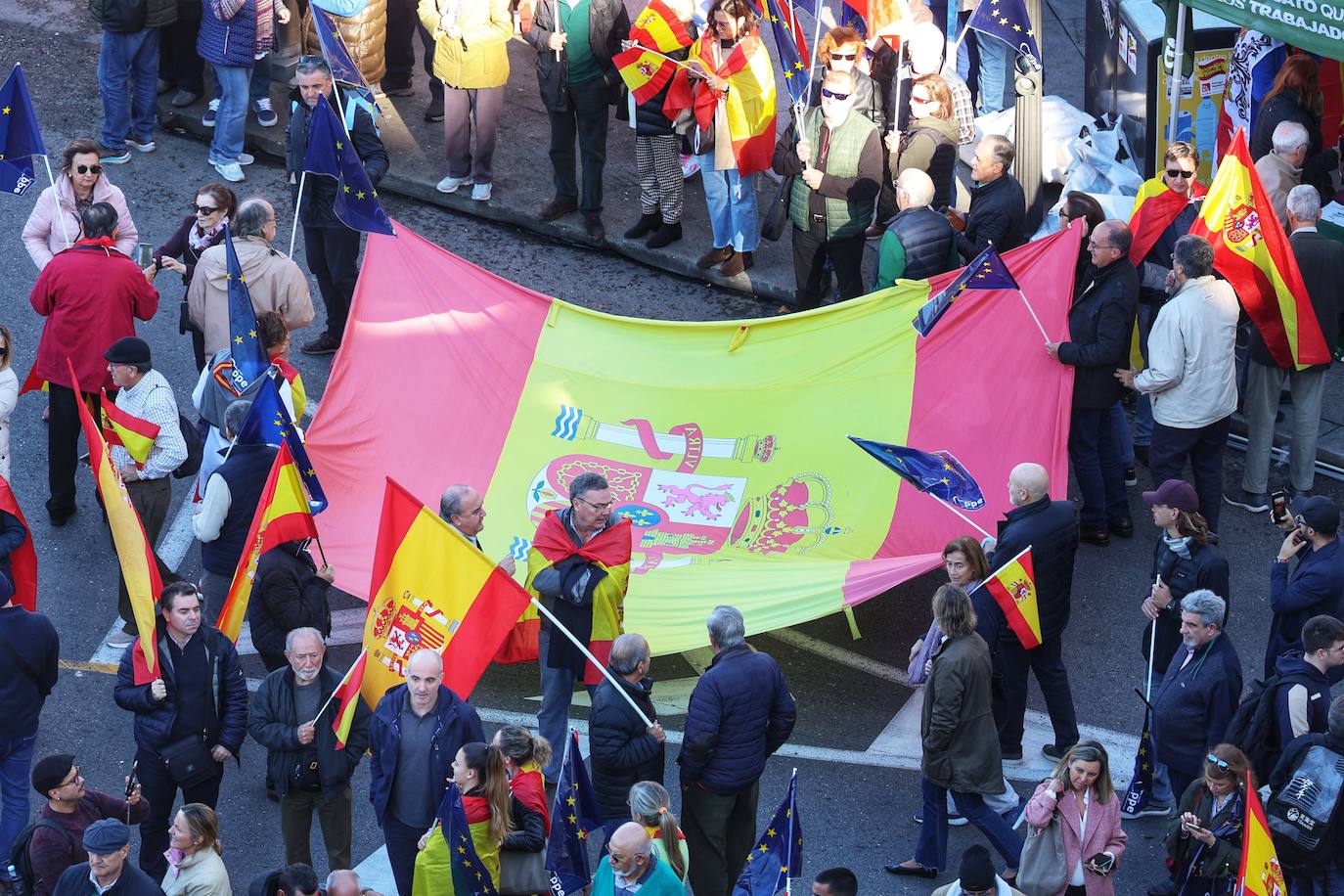 Un millón de personas se manifiestan contra la amnistía en Cibeles según los organizadores