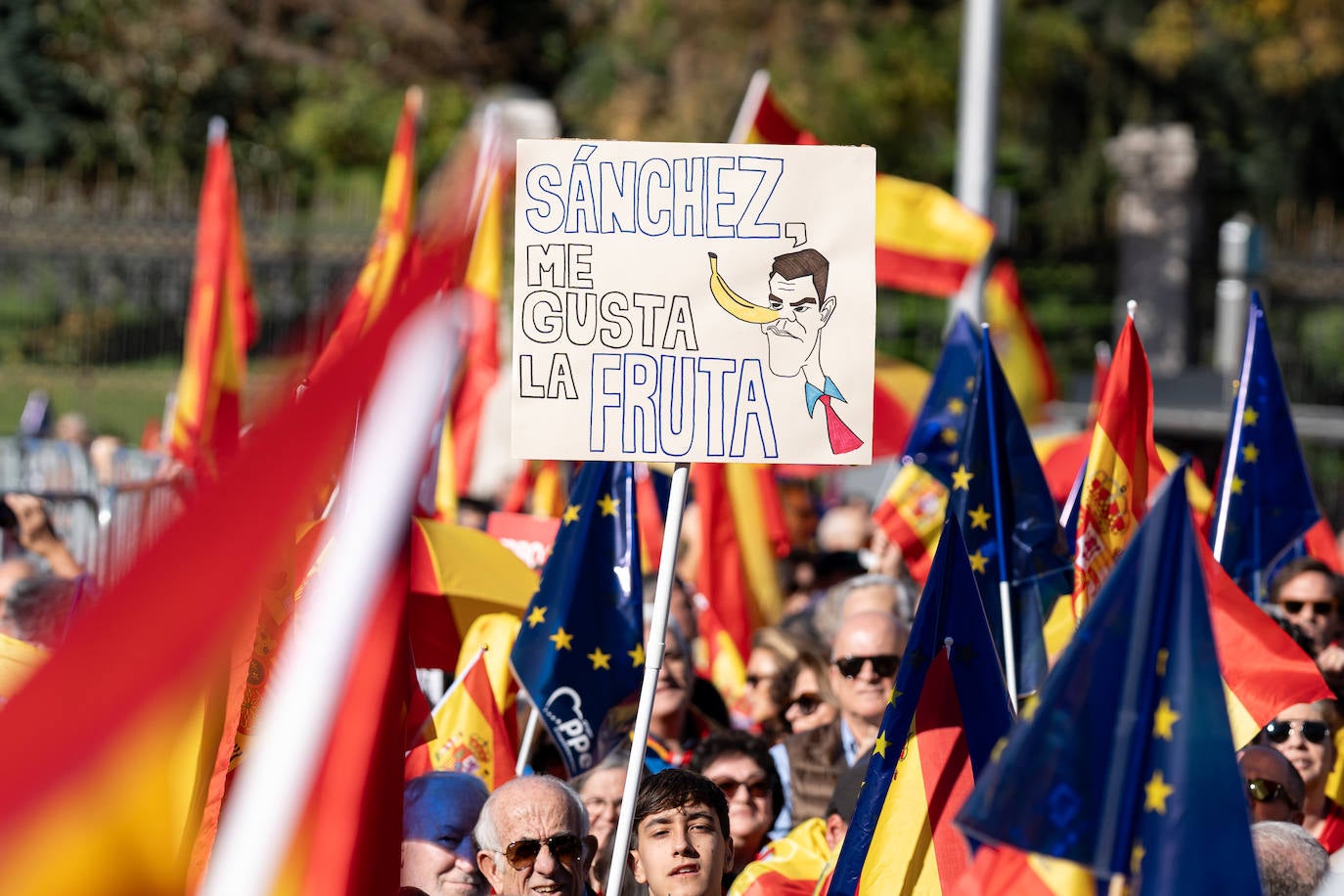 Un millón de personas se manifiestan contra la amnistía en Cibeles según los organizadores