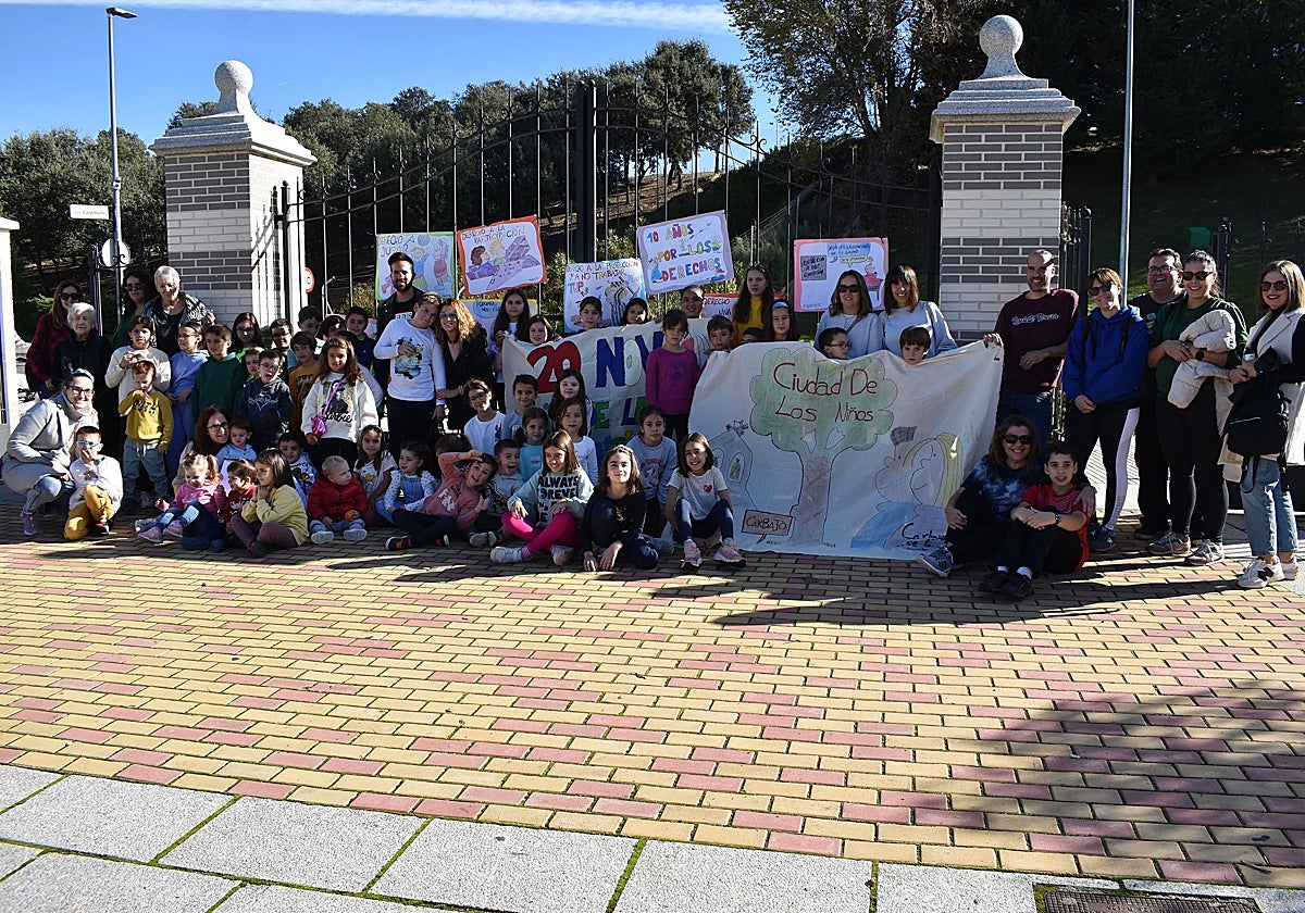 Los más pequeños de Carbajosa de la Sagrada reivindican sus derechos