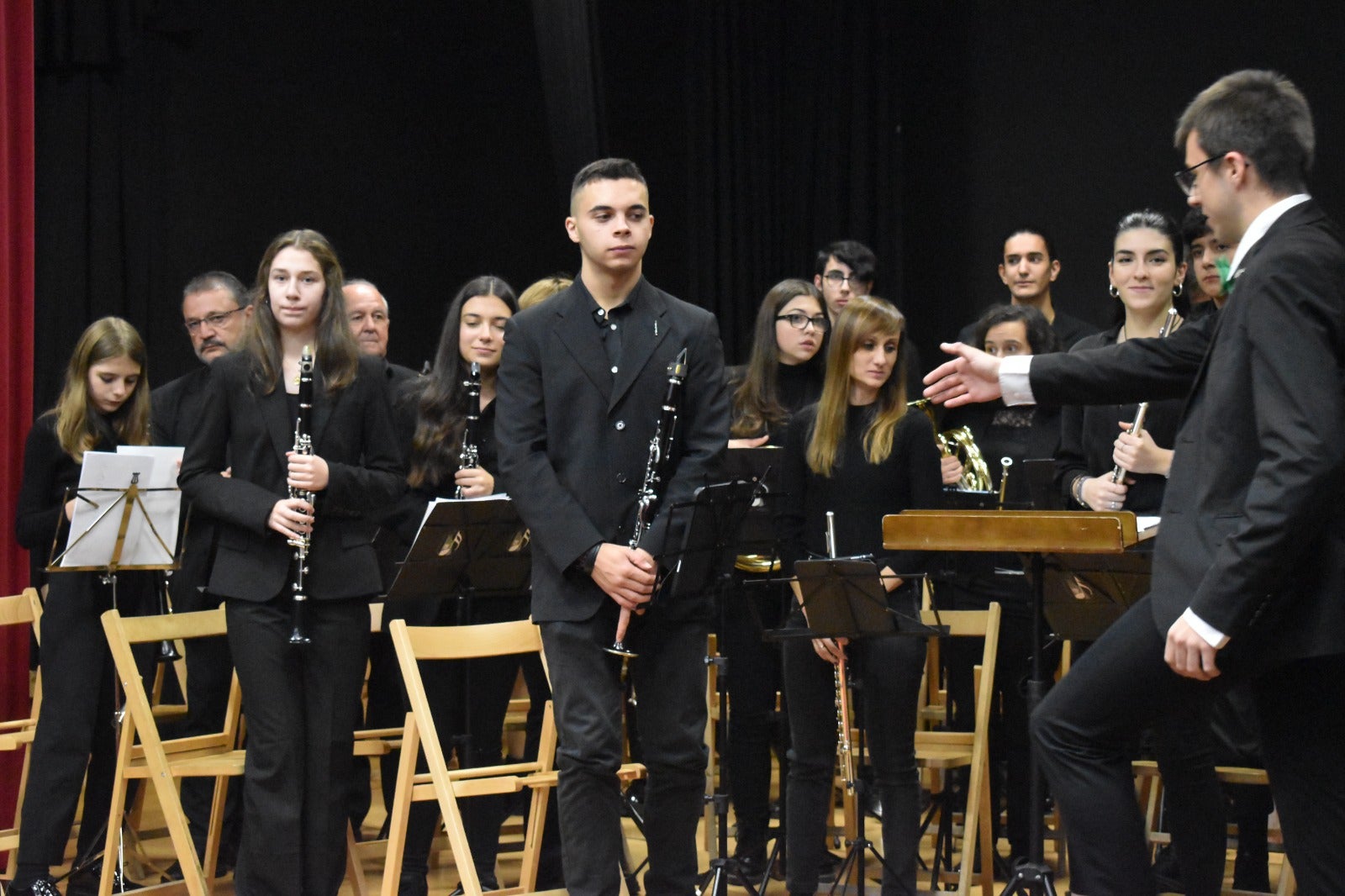 La Banda de Música de Villamayor seduce al público con el cine como protagonista