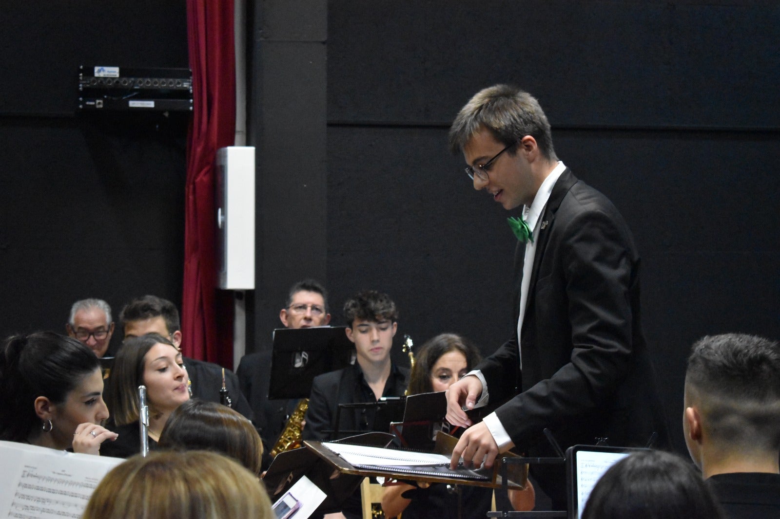 La Banda de Música de Villamayor seduce al público con el cine como protagonista