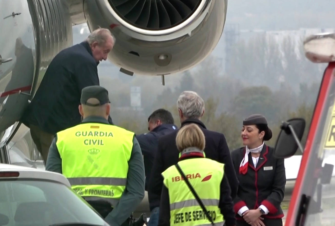 El Rey Juan Carlos, pillado en Vitoria antes de llegar a Sanxenxo