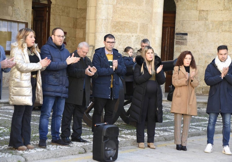 Imagen principal - Conmemoración del 25N en Ciudad Rodrigo