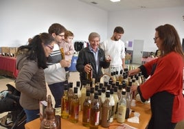 Uno de los stands de alimentación, dedicado a licores