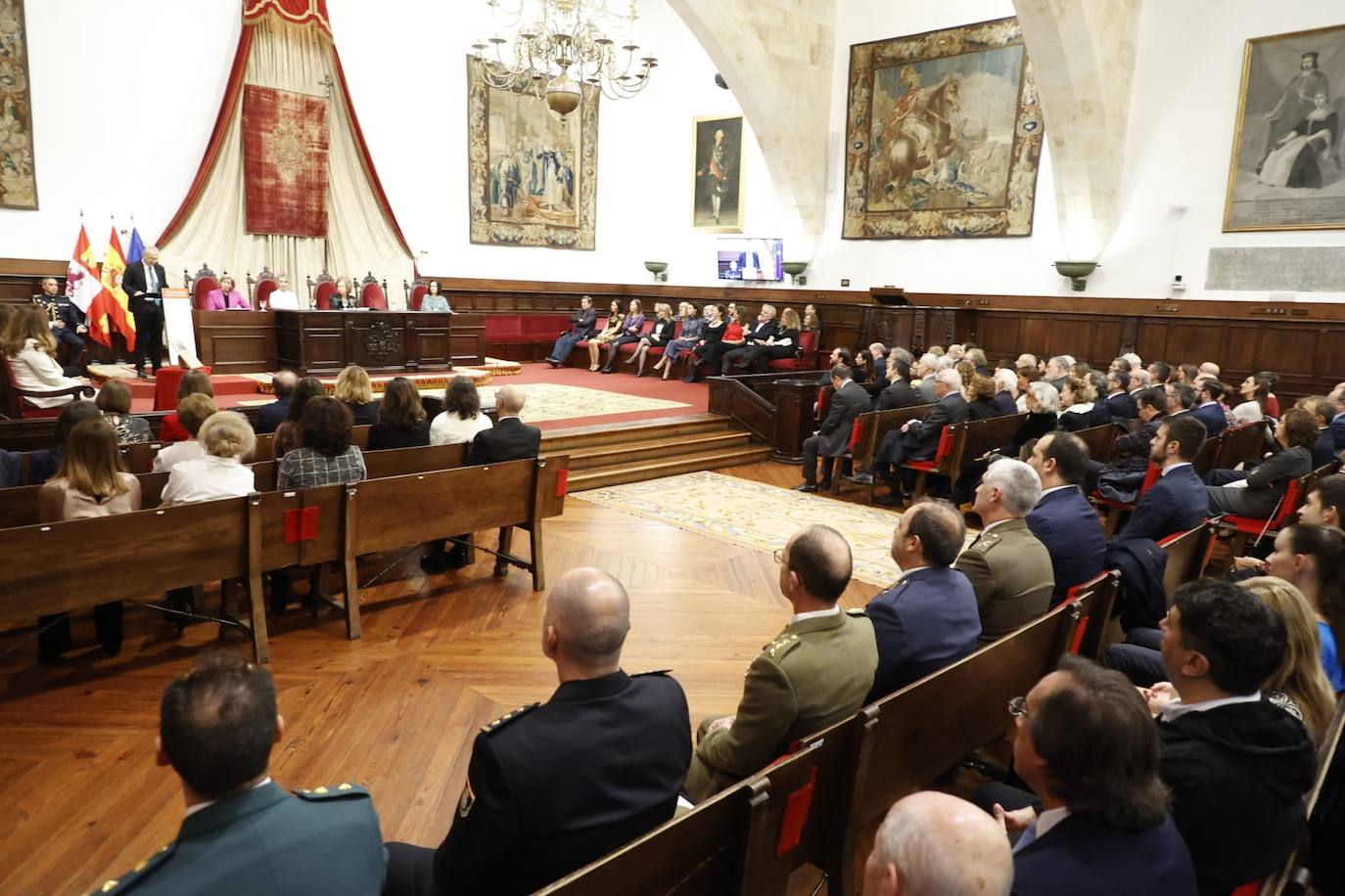 La Reina Sofía y Yolanda Díaz, presentes en el Paraninfo de Salamanca