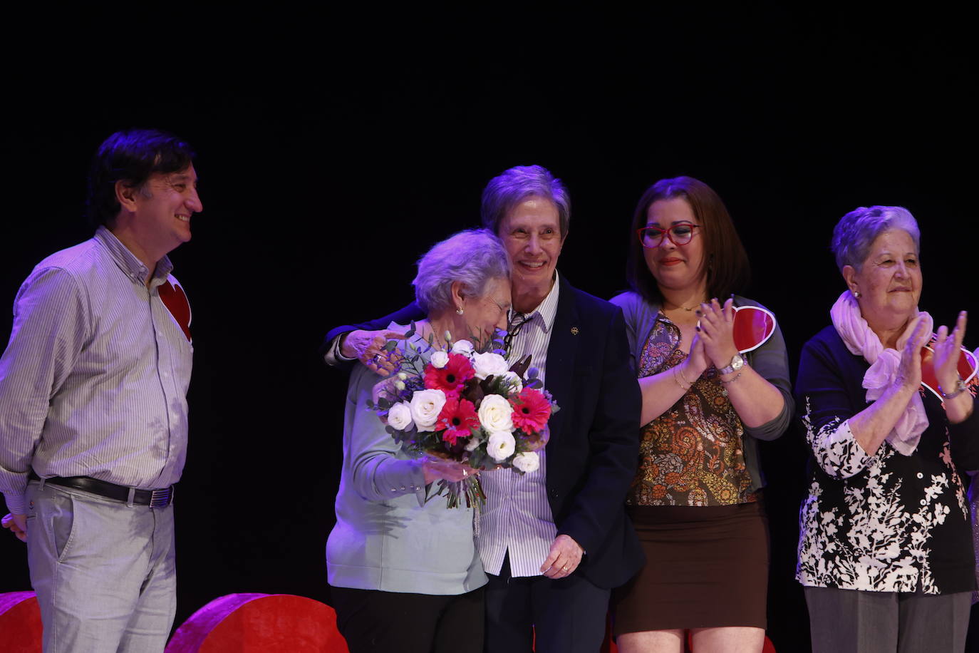 Abrazo multitudinario a Cáritas por sus 60 años