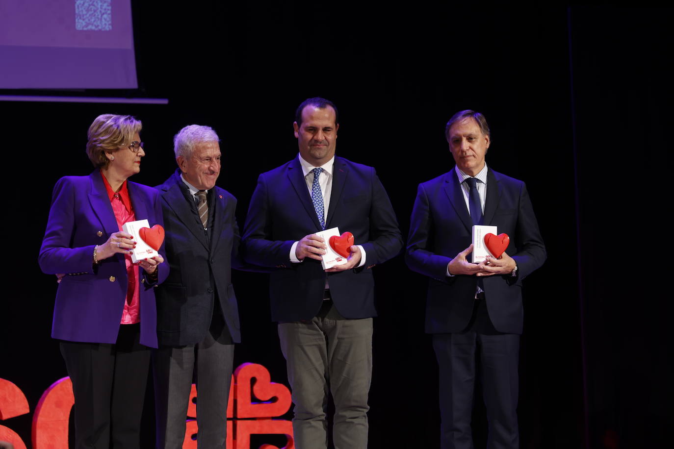 Abrazo multitudinario a Cáritas por sus 60 años