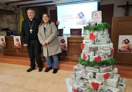 José Luis Retana y Mar Manzano presentaron la campaña de Navidad de Cáritas Diocesana.