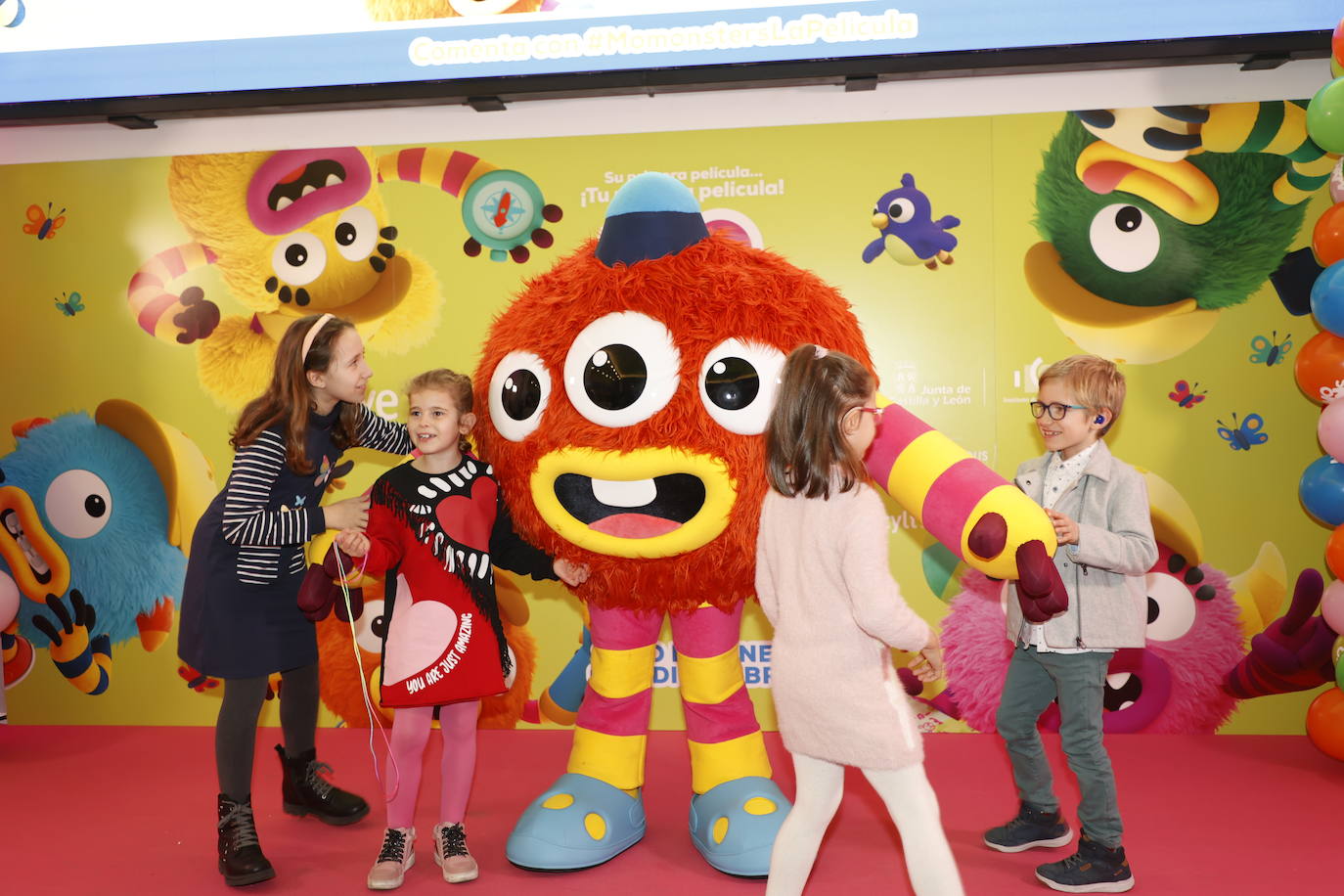 Así disfrutaron los más pequeños de la casa del preestreno de Momonsters en Salamanca