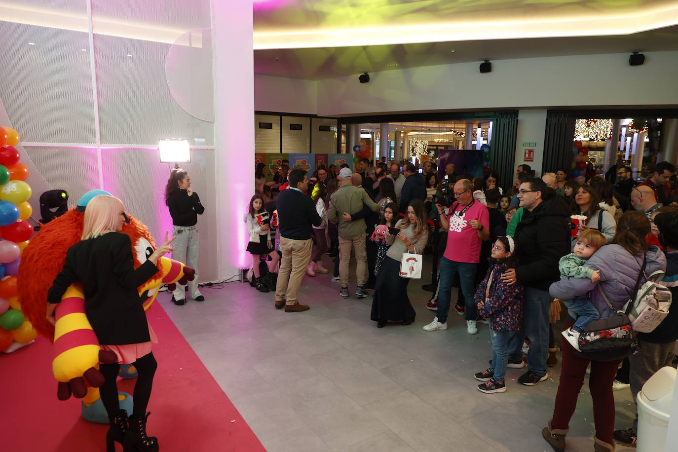 Así disfrutaron los más pequeños de la casa del preestreno de Momonsters en Salamanca