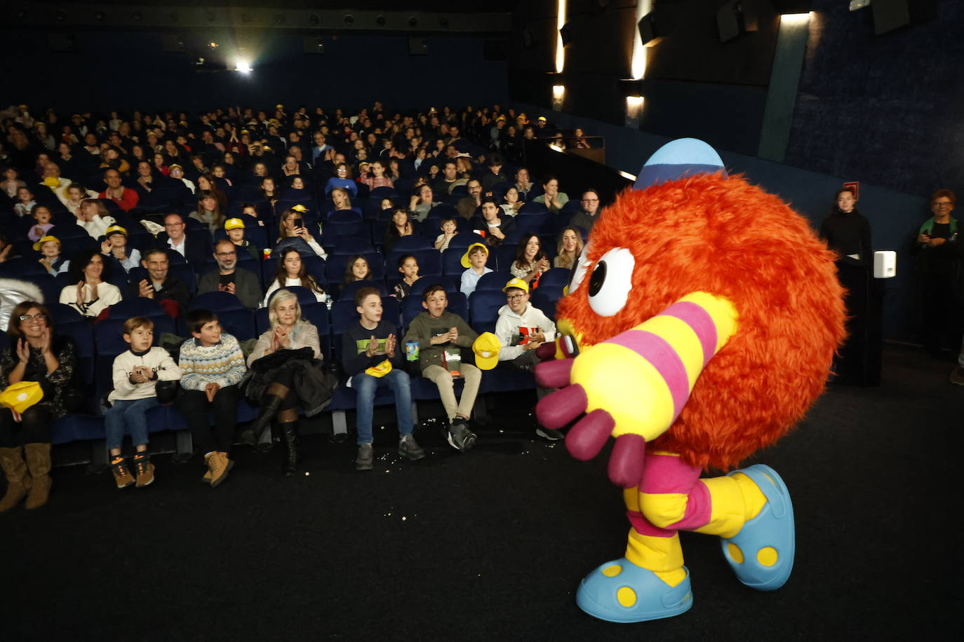 Así disfrutaron los más pequeños de la casa del preestreno de Momonsters en Salamanca