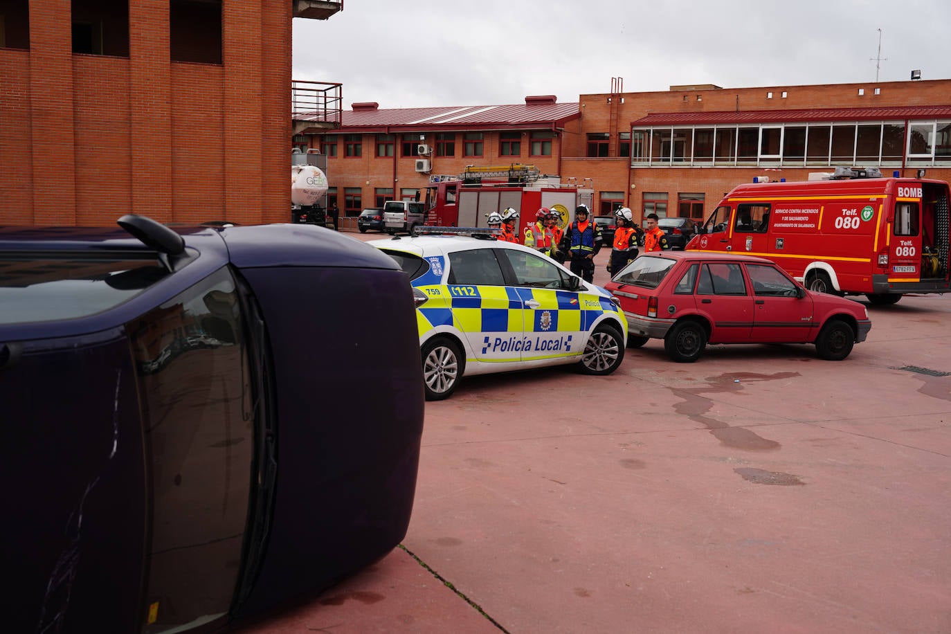 Cómo actuar ante un accidente en el que hay un coche eléctrico involucrado