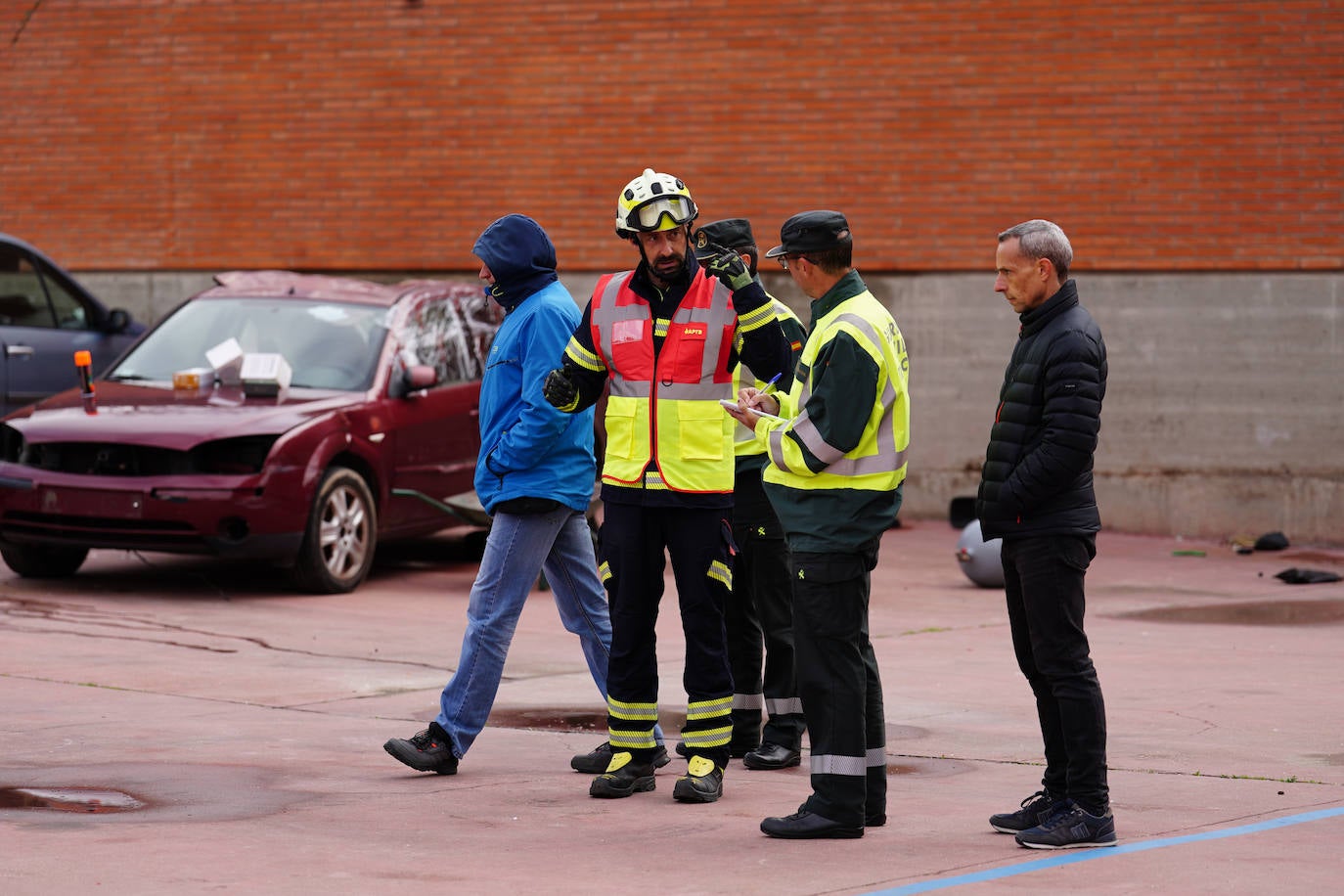 Cómo actuar ante un accidente en el que hay un coche eléctrico involucrado