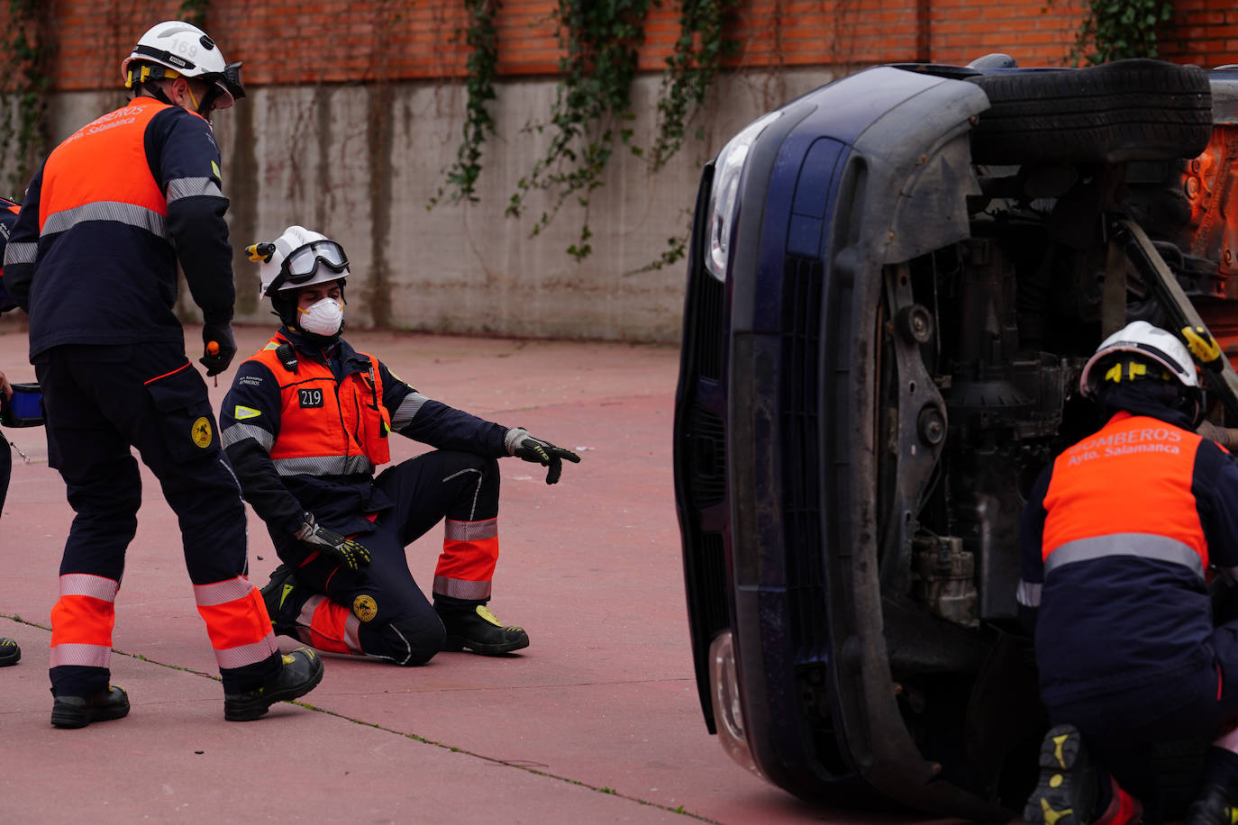 Cómo actuar ante un accidente en el que hay un coche eléctrico involucrado