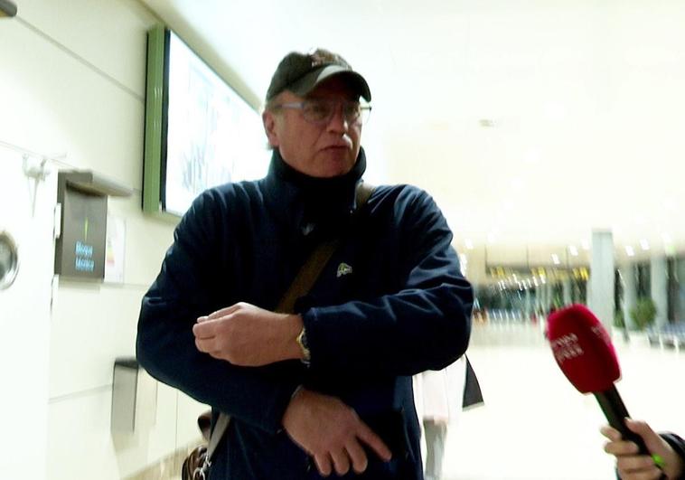 Bertín Osborne, enfadado con la prensa en el aeropuerto de Asturias.