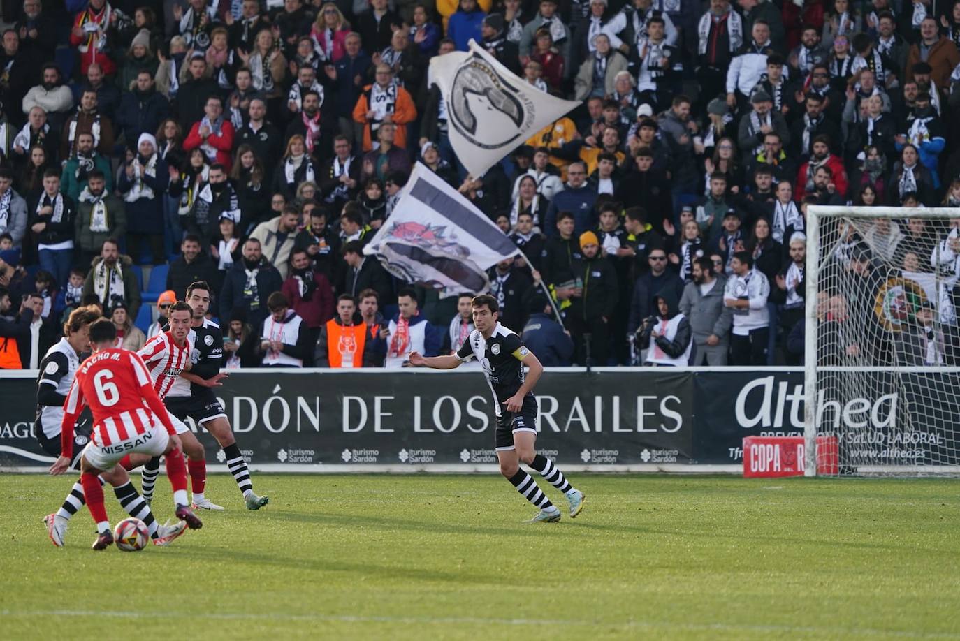 Las mejores imágenes del partido entre Unionistas y el Sporting de Gijón