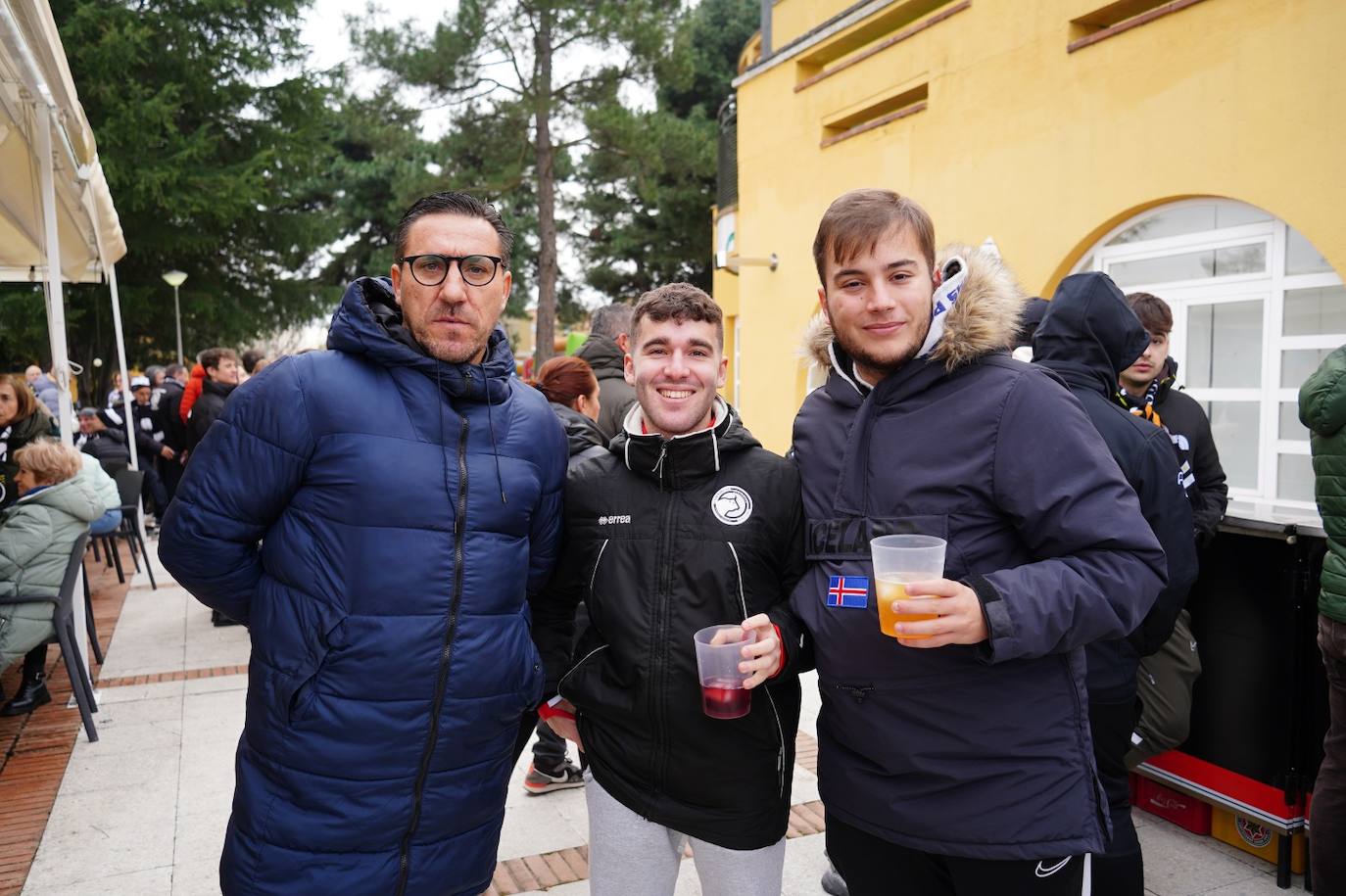 Gran ambiente previo al partido de Copa entre Unionistas y Sporting