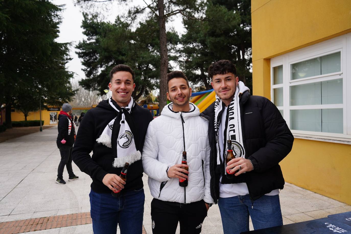 Gran ambiente previo al partido de Copa entre Unionistas y Sporting
