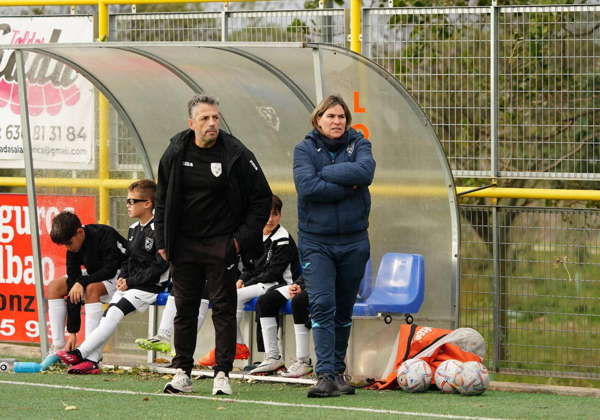 Imagen de un cuerpo técnico del Ribert en un choque de esta temporada.