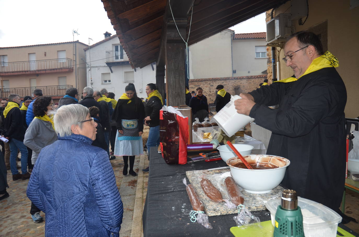 El Cabaco festeja la matanza tradicional