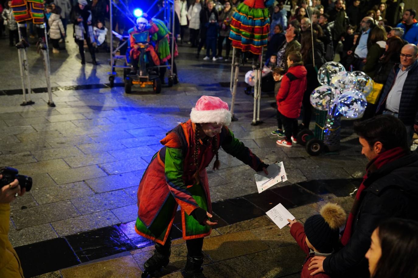 La aparición de los Carteros de Navidad en Salamanca, en imágenes