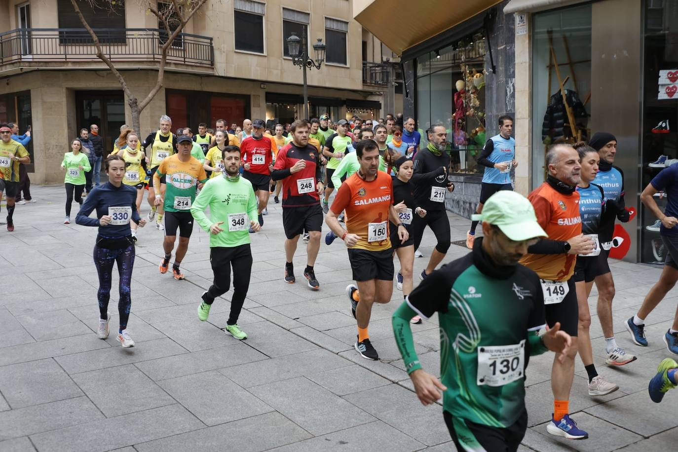 Ambientazo en las calles con la V Carrera Popular &#039;Corre con tu médico&#039;