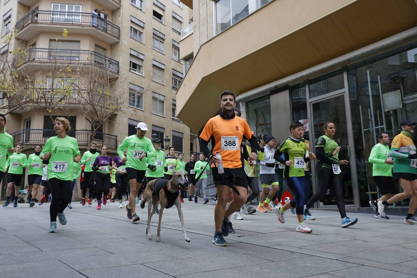 Ambientazo en las calles con la V Carrera Popular &#039;Corre con tu médico&#039;