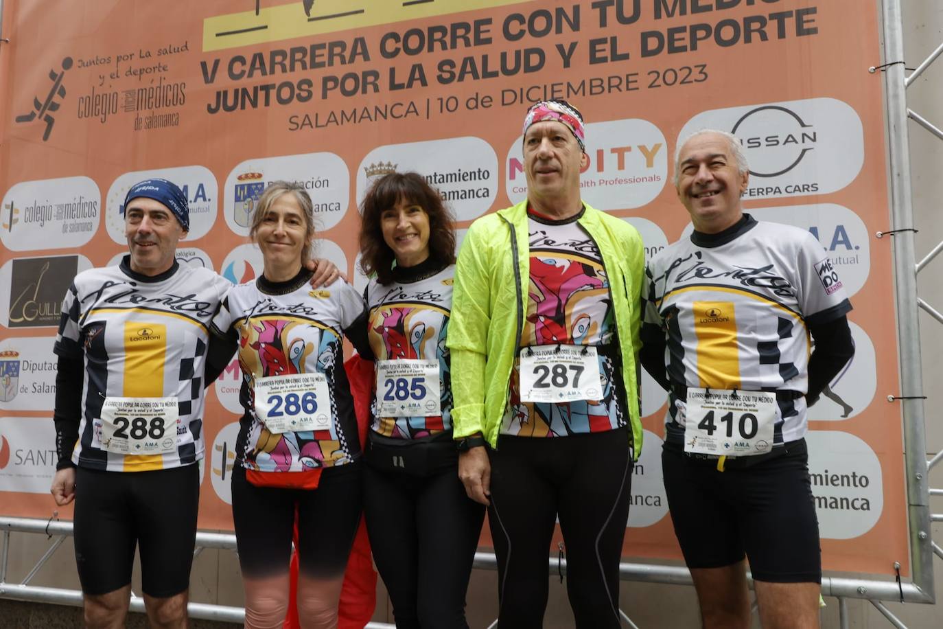 Ambientazo en las calles con la V Carrera Popular &#039;Corre con tu médico&#039;