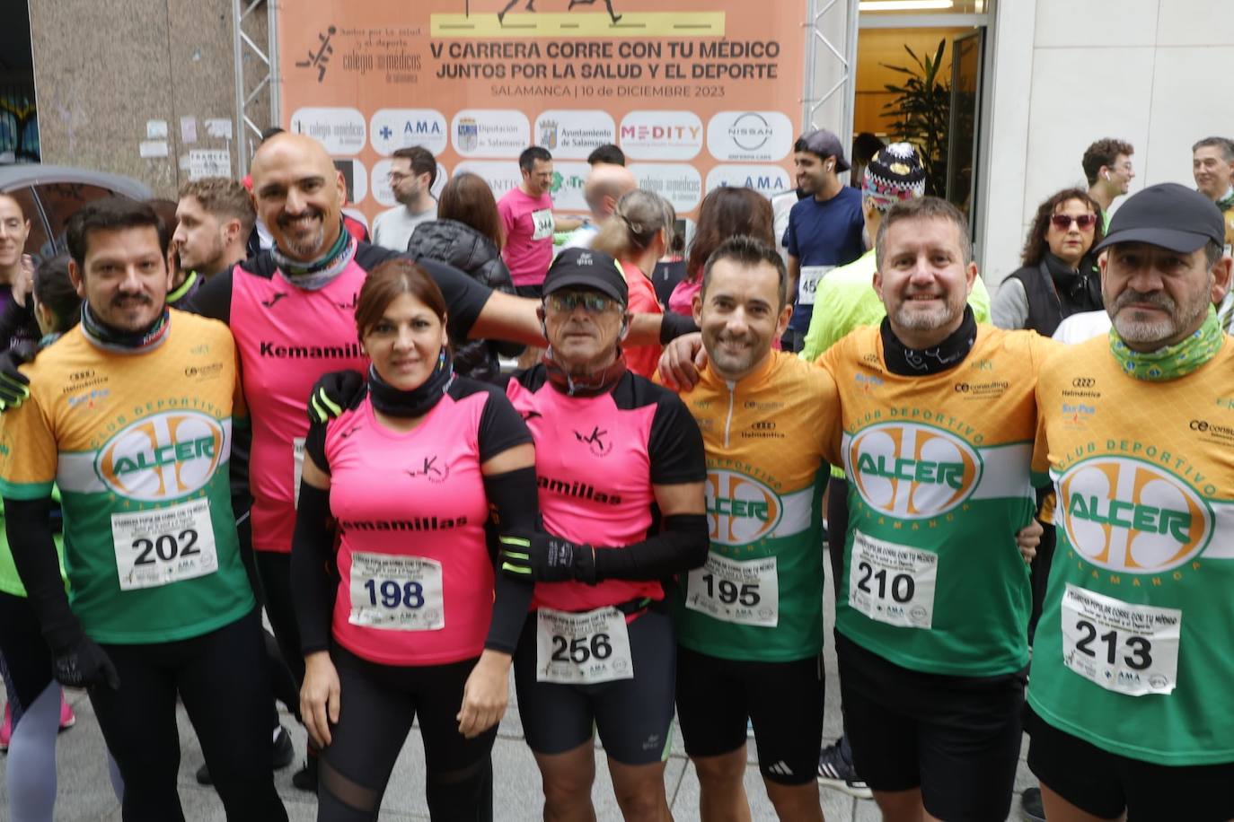 Ambientazo en las calles con la V Carrera Popular &#039;Corre con tu médico&#039;