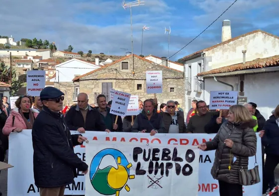 Los vecinos de Bercimuelle se manifiestan de nuevo contra el proyecto de una granja porcina con cerca de 2.000 animales