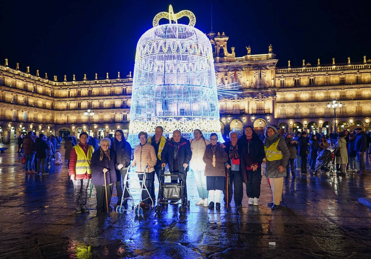 El regalo navideño de los taxistas para que los mayores disfruten de las luces