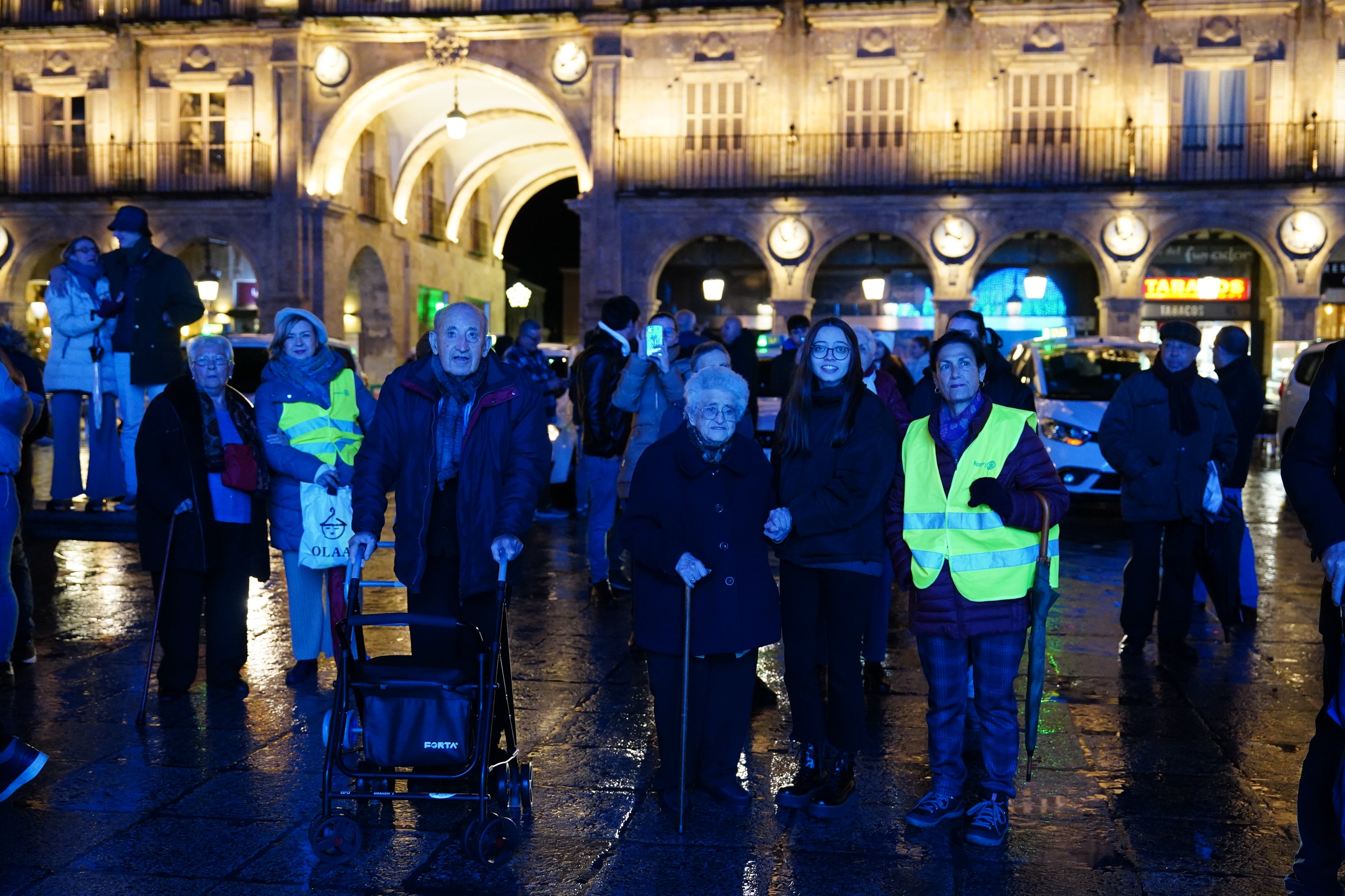 El regalo navideño de los taxistas para que los mayores disfruten de las luces